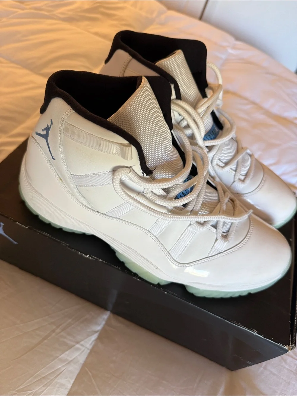 Jordan 11 Legend Blue size 11